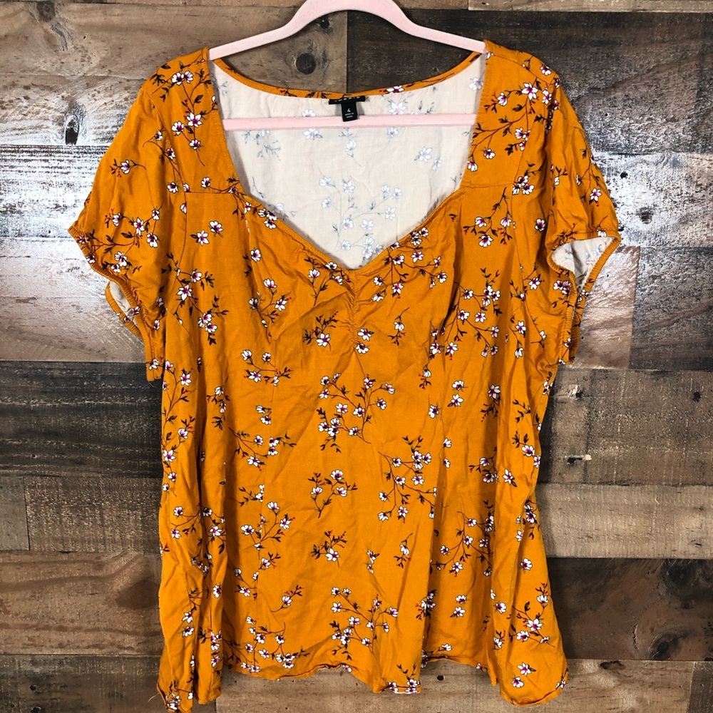 Torrid floral print top